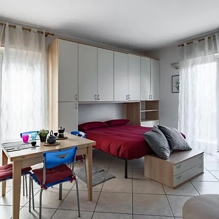 Ospedale Borgo Roma Cozy Studio W/private Parking! Daire *